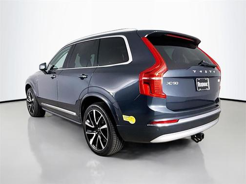 2022 Volvo XC90 Recharge Plug-In Hybrid T8 Inscription Expression 6 Passenger