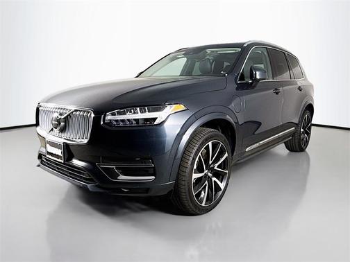 2022 Volvo XC90 Recharge Plug-In Hybrid T8 Inscription Expression 6 Passenger