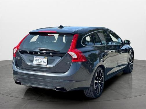 2016 Volvo V60 T5 Drive-E Premier