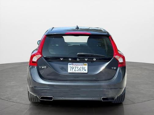 2016 Volvo V60 T5 Drive-E Premier
