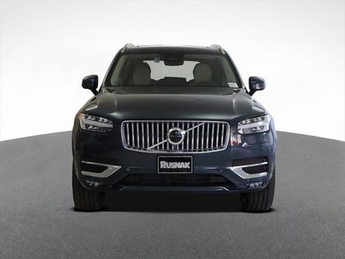 2025 Volvo XC90 B6 Plus 7-Seater