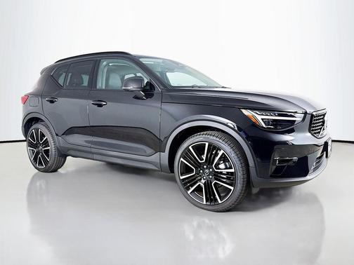 2026 Volvo XC40 Ultra, B5 AWD Gas (mild hybrid), Dark
