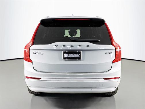 2024 Volvo XC90 B5 Core Bright Theme