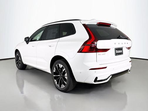 2026 Volvo XC60 B5 Plus