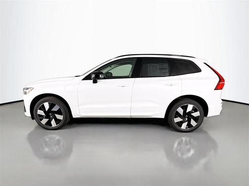 2025 Volvo XC60 Plug-In Hybrid T8 Plus