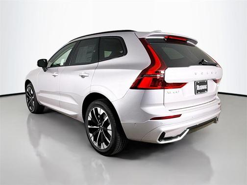 2026 Volvo XC60 B5 Plus