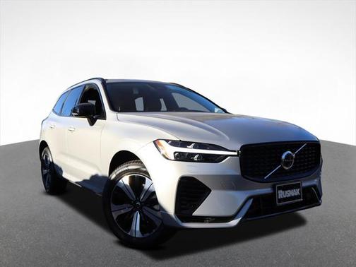 2025 Volvo XC60 Plug-In Hybrid T8 Core