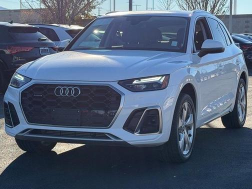 2022 Audi Q5 45 S line quattro Premium