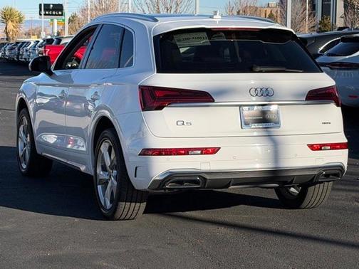 2022 Audi Q5 45 S line quattro Premium