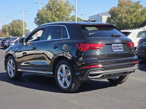 2023 Audi Q3 45 S line Premium