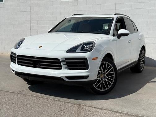 2023 Porsche Cayenne Platinum Edition