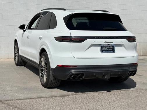 2023 Porsche Cayenne Platinum Edition