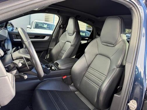 2024 Porsche Cayenne AWD