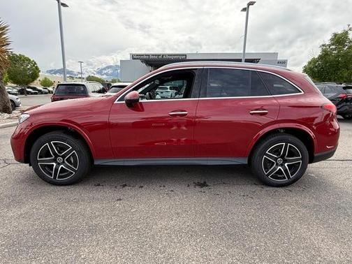 2025 Mercedes-Benz GLC 300 Base