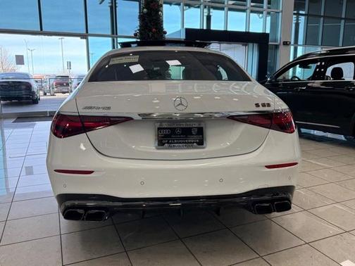 2025 Mercedes-Benz AMG S 63 E Base