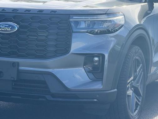 Gray Metallic 2025 Ford Explorer ST-Line 4WD