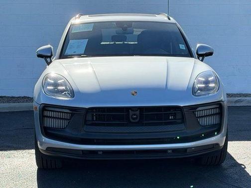Dolomite Silver Metallic 2025 Porsche Macan GTS