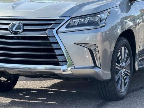 2016 Lexus LX 570 Base