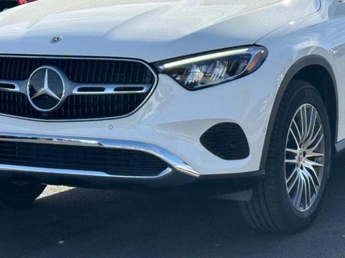 2026 Mercedes-Benz GLC 300 Base