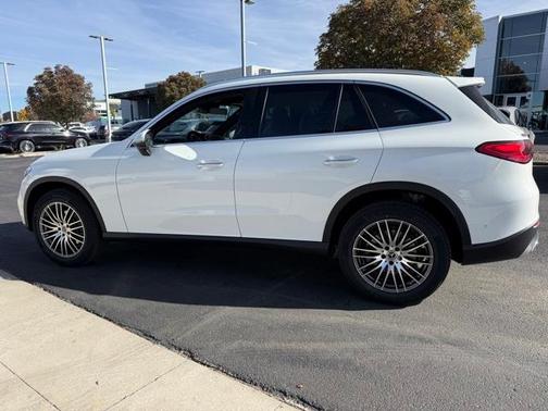 2026 Mercedes-Benz GLC 300 Base