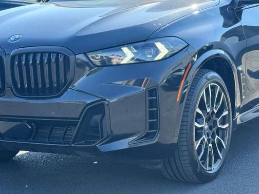 Black Sapphire Metallic 2025 BMW X5 xDrive40i