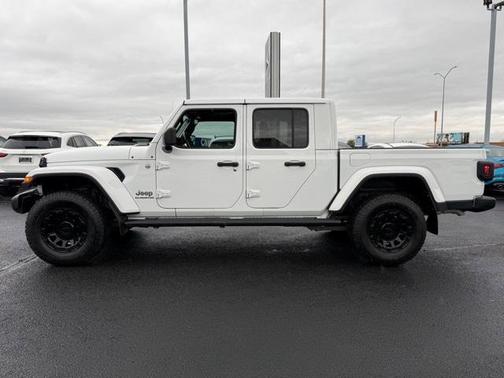 2022 Jeep Gladiator Overland