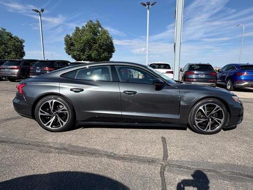 2022 Audi e-tron GT Premium Plus