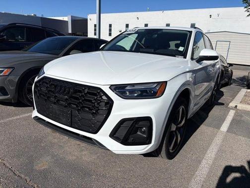 Ibis White 2023 Audi Q5 45 S line quattro Premium