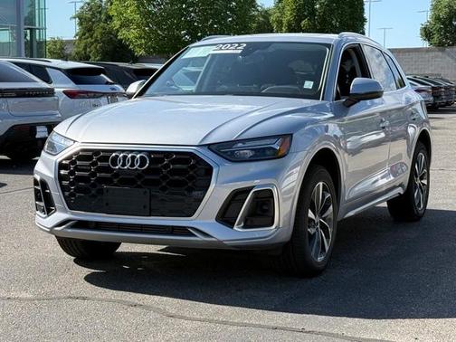 2022 Audi Q5 45 S line Premium Plus