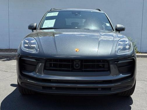 Volcano Grey Metallic 2024 Porsche Macan Macan