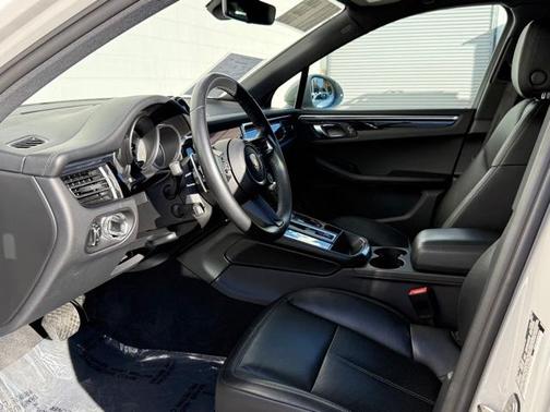2023 Porsche Macan S