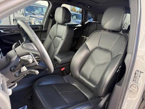 2023 Porsche Macan S