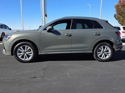 2024 Audi Q3 45 S line Premium