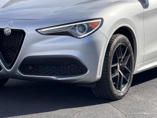 2020 Alfa Romeo Stelvio Base