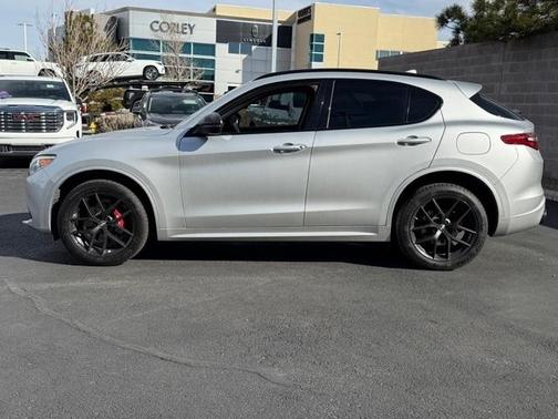 2020 Alfa Romeo Stelvio Base