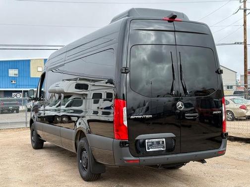 2025 Mercedes-Benz Sprinter 2500 High Roof