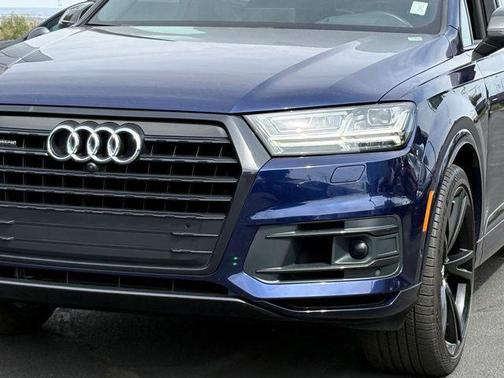 Navarra Blue Metallic 2019 Audi Q7 55 Prestige