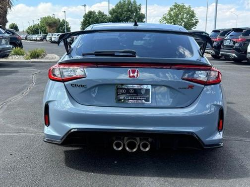 Sonic Gray Pearl 2025 Honda Civic Type R