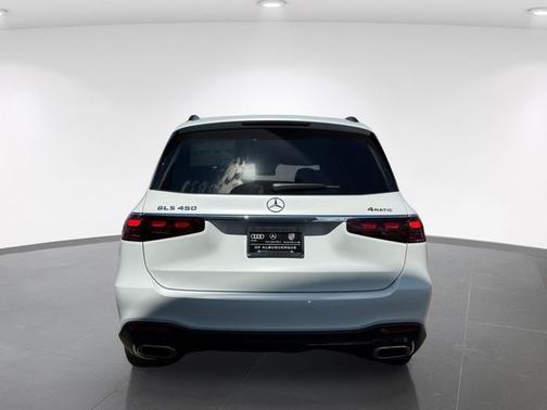Moonlight White Magno 2026 Mercedes-Benz GLS 450 4MATIC