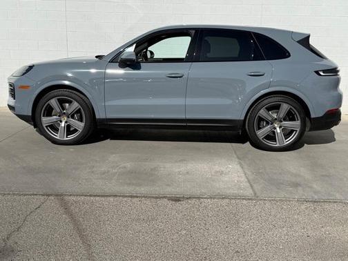 2024 Porsche Cayenne Base