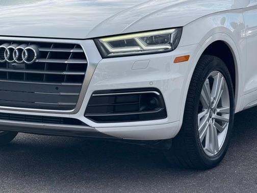 2018 Audi Q5 2.0T Prestige