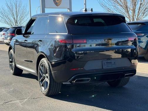 2024 Land Rover Range Rover Sport SE