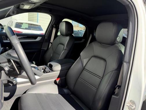 2024 Porsche Cayenne AWD