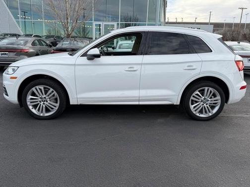 2018 Audi Q5 2.0T Premium Plus