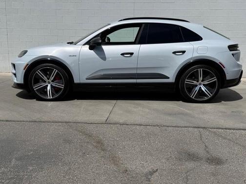 2024 Porsche Macan Electric Turbo