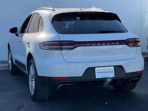 Carrara White Metallic 2019 Porsche Macan