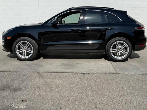 2021 Porsche Macan Base
