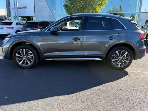 2023 Audi Q5 45 S line quattro Premium