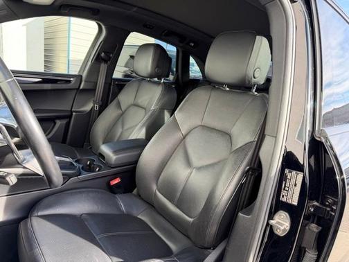 2020 Porsche Macan Base