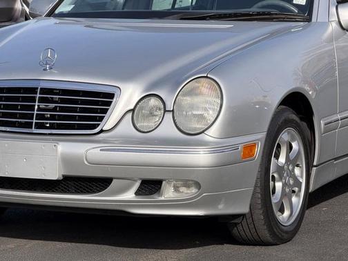 2002 Mercedes-Benz E-Class E320